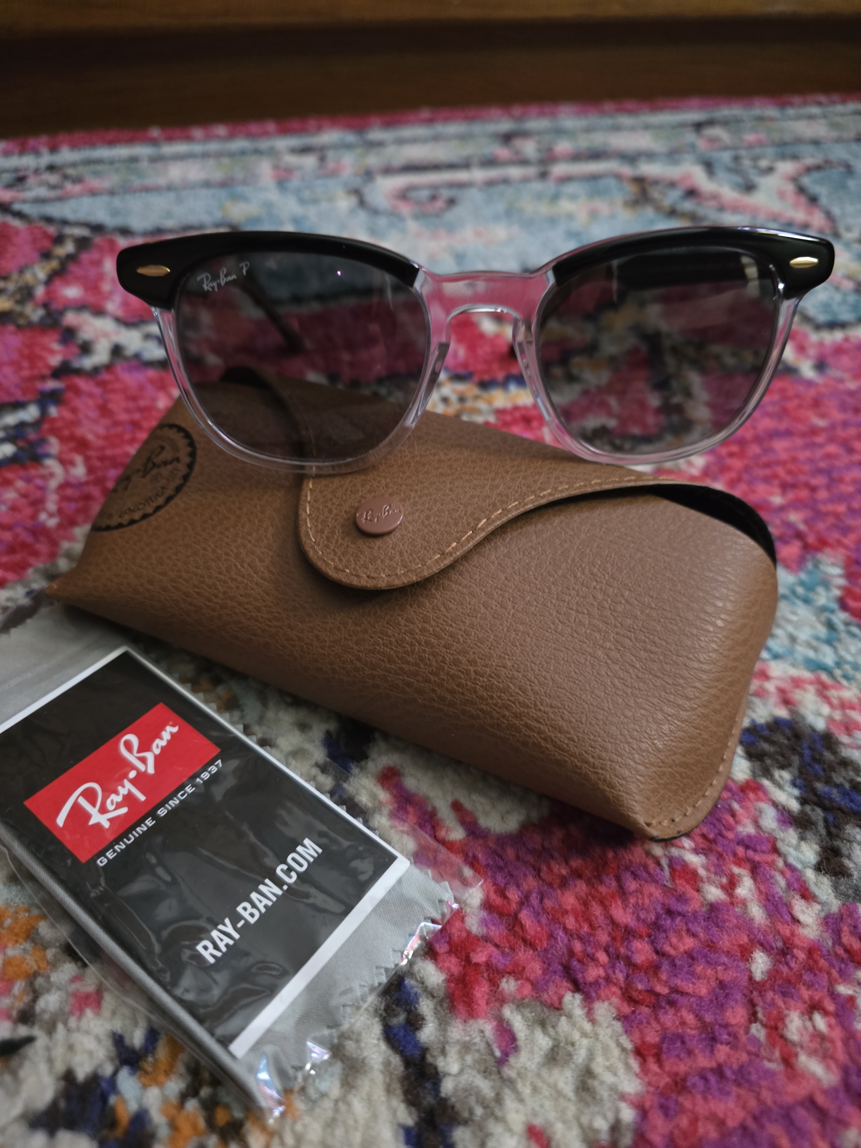 Ray-Ban Unisex Black And Clear Clubmaster Sunglasses